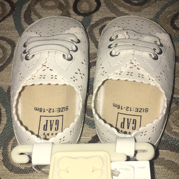 NWT Baby Shoes - Picture 3 of 5